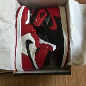 Air Jordan 1 “Homage To Home”
Size 9.5
New In Box